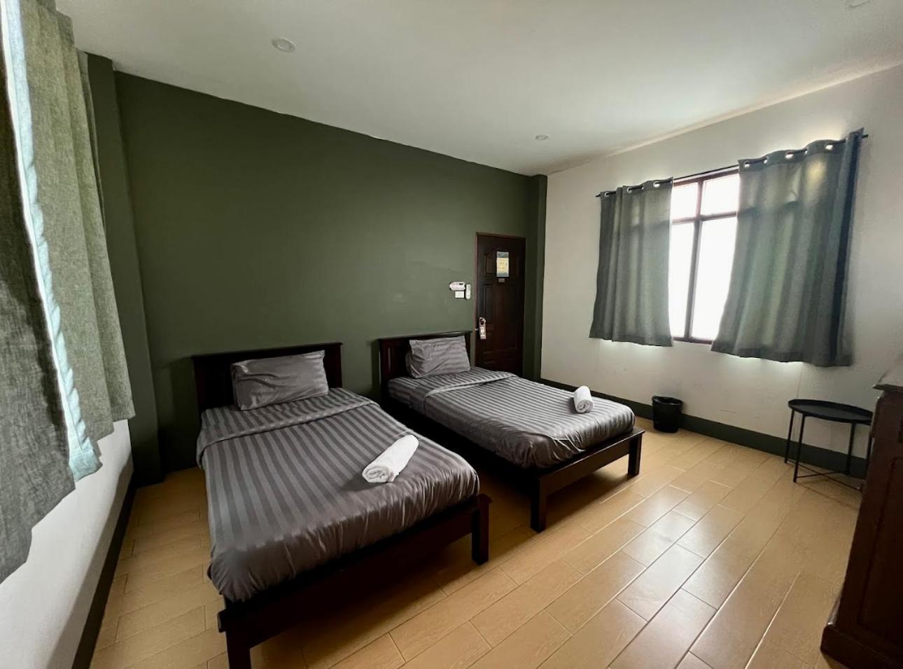 Niece Hostel Phuket - Sha Extra Plus Zewnętrze zdjęcie